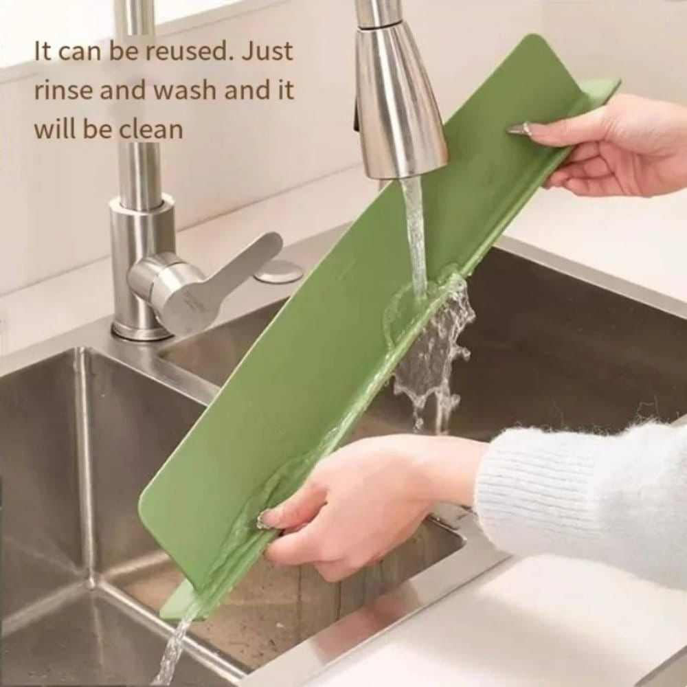 **Silicone Sink Splash Guard – Flexible Water Splash Stopper with Double Suction Cups for Kitchen & Bathroom Sink**
